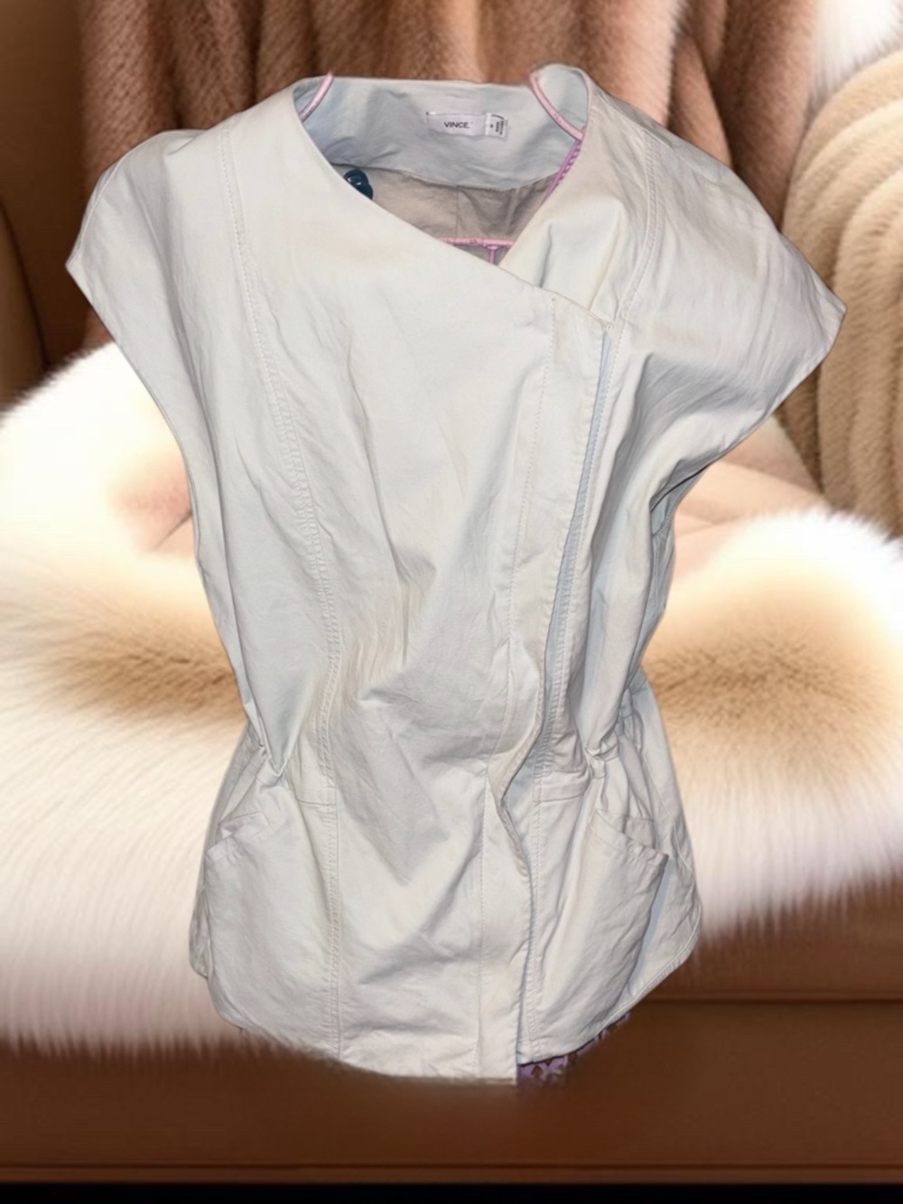 Vince Off-White Asymmetrical Zip Cap-Sleeve Leather Vest